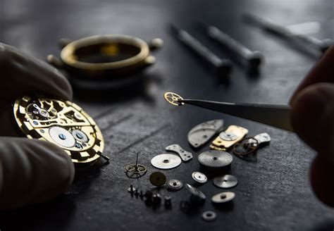 luxury watch service reviews.